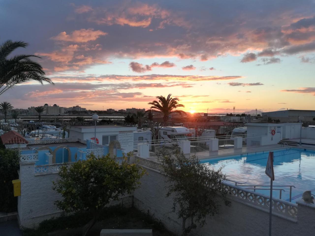 Camping Bahia Santa Pola Eksteriør billede